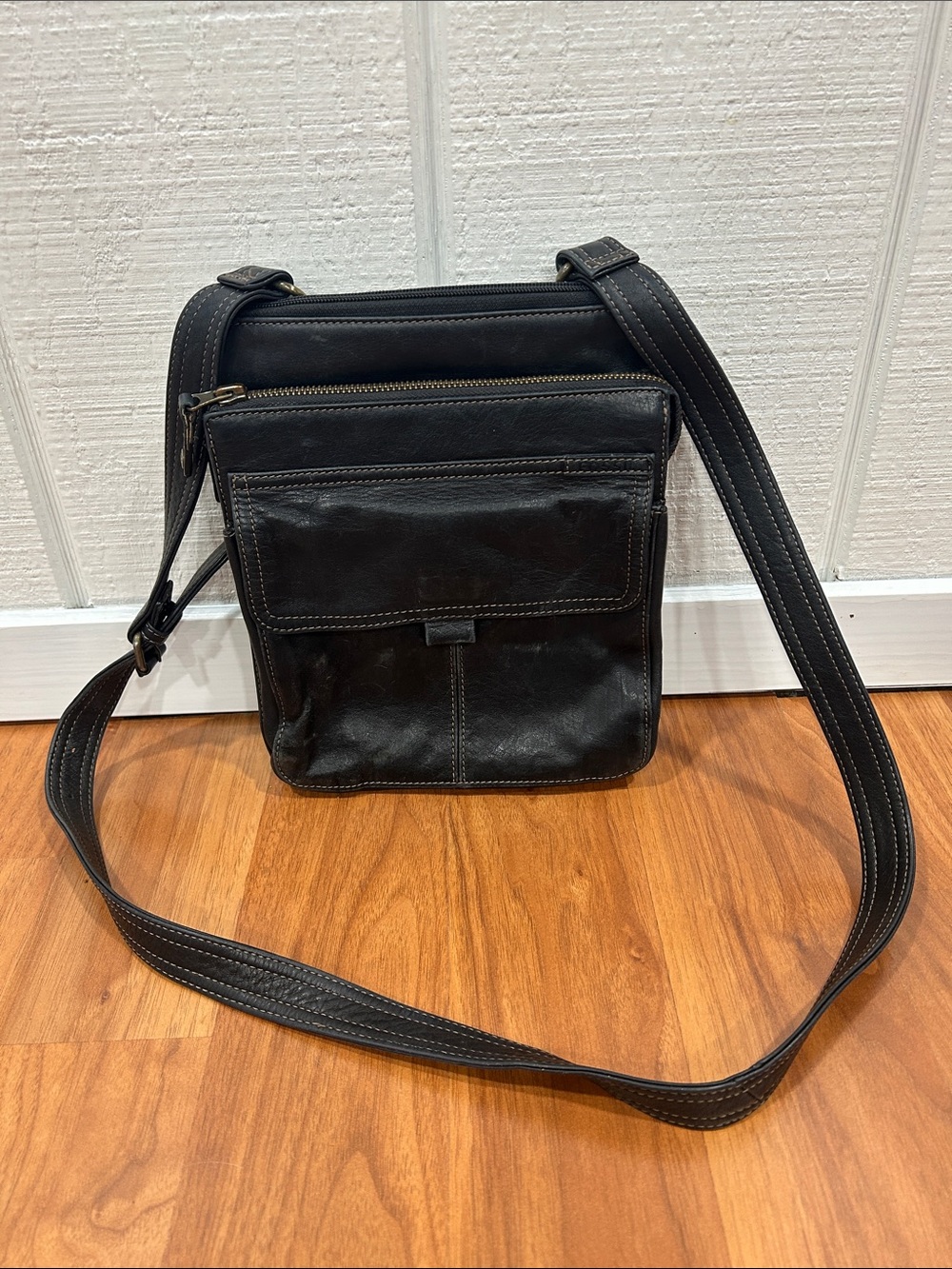 Fossil Black Leather Messenger Crossbody Bag